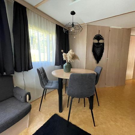 Chalet 'T Rijsterbos Op Camping Met Zwembad! Exterior foto