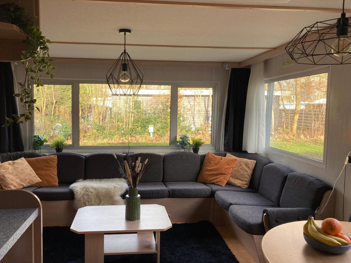 Chalet 'T Rijsterbos Op Camping Met Zwembad! Exterior foto