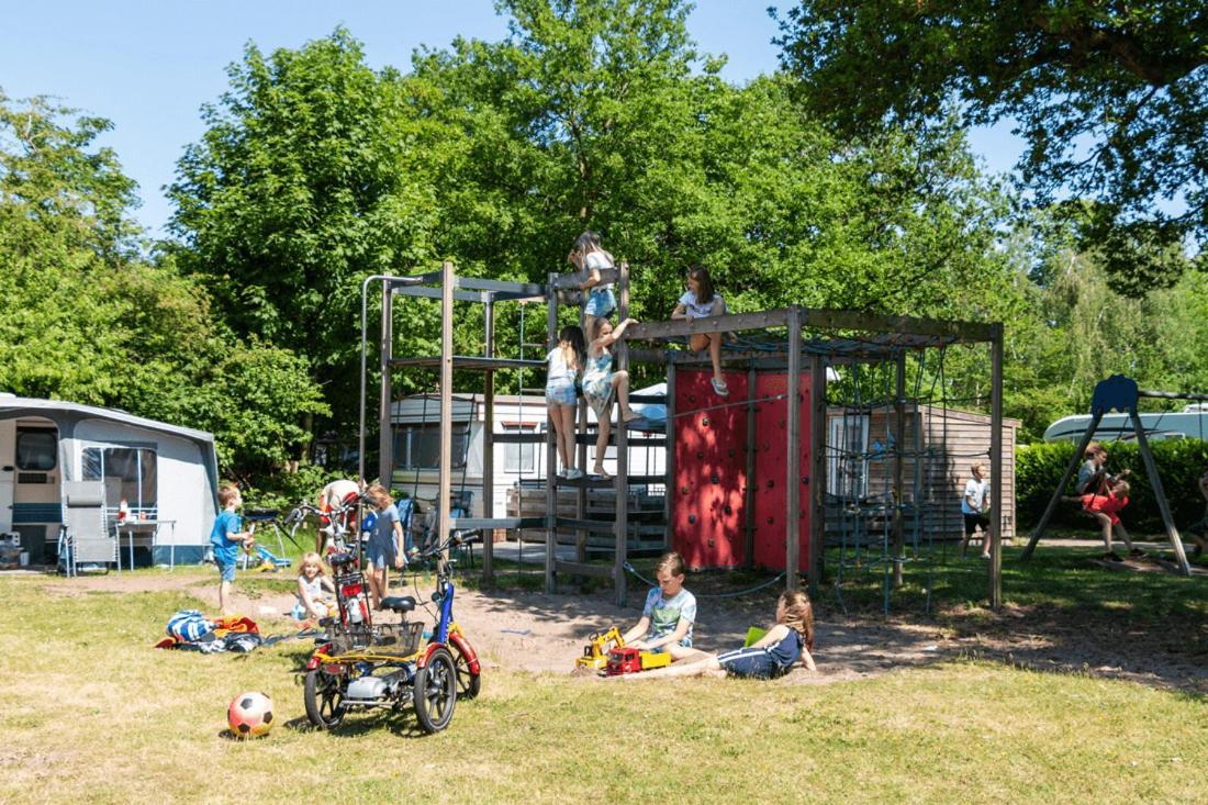 Chalet 'T Rijsterbos Op Camping Met Zwembad! Exterior foto