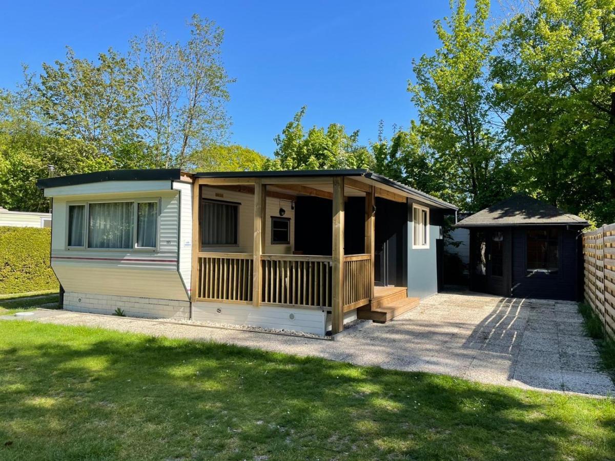 Chalet 'T Rijsterbos Op Camping Met Zwembad! Exterior foto